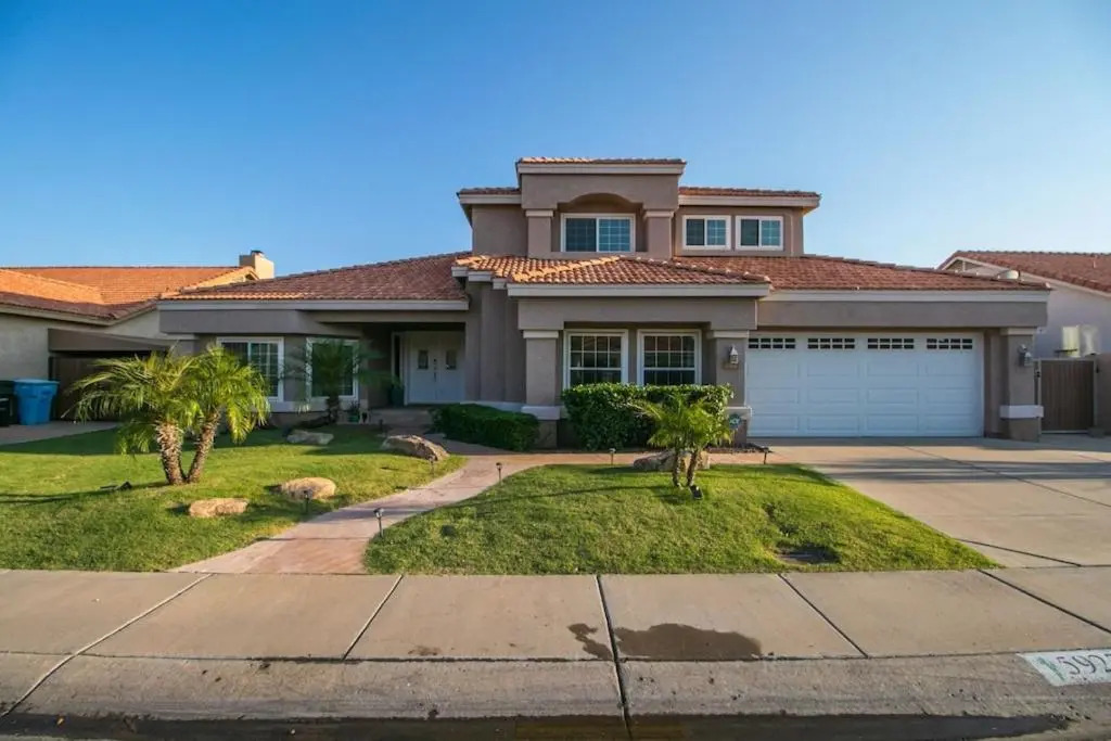 Luxe Scottsdale Home W/pool, Spa, & Tesla Charger