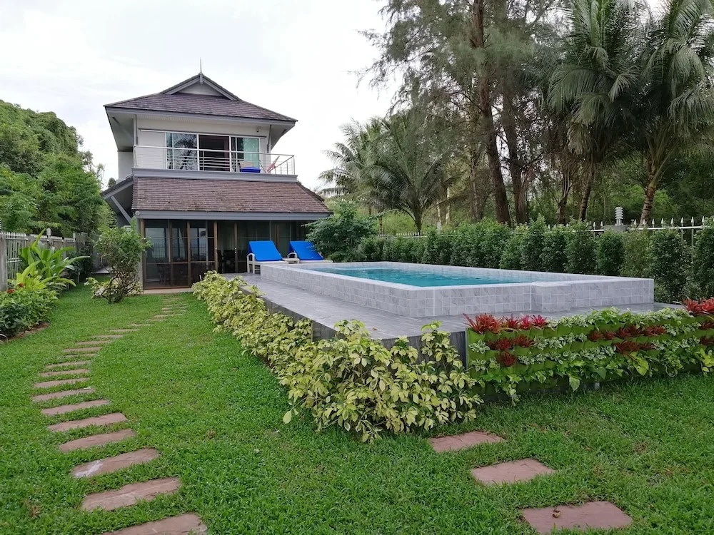 Baan Mook Taley Private Beachfront Villa