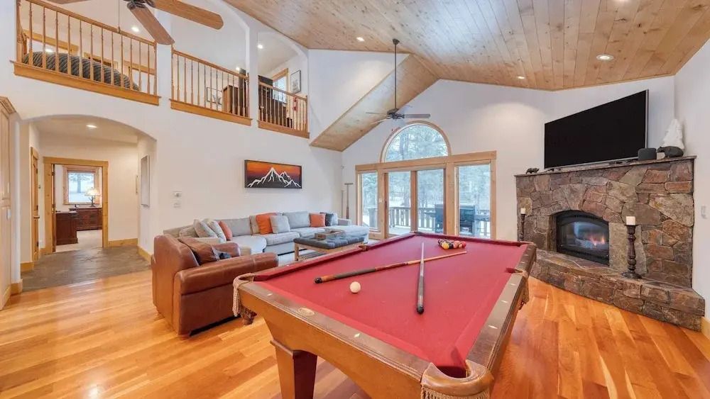 2 Truckee Cabin Sleeps 20 Hot tub Games Near Donner Lake Donner Ridge & Alplenglow Chalet by Avantstay