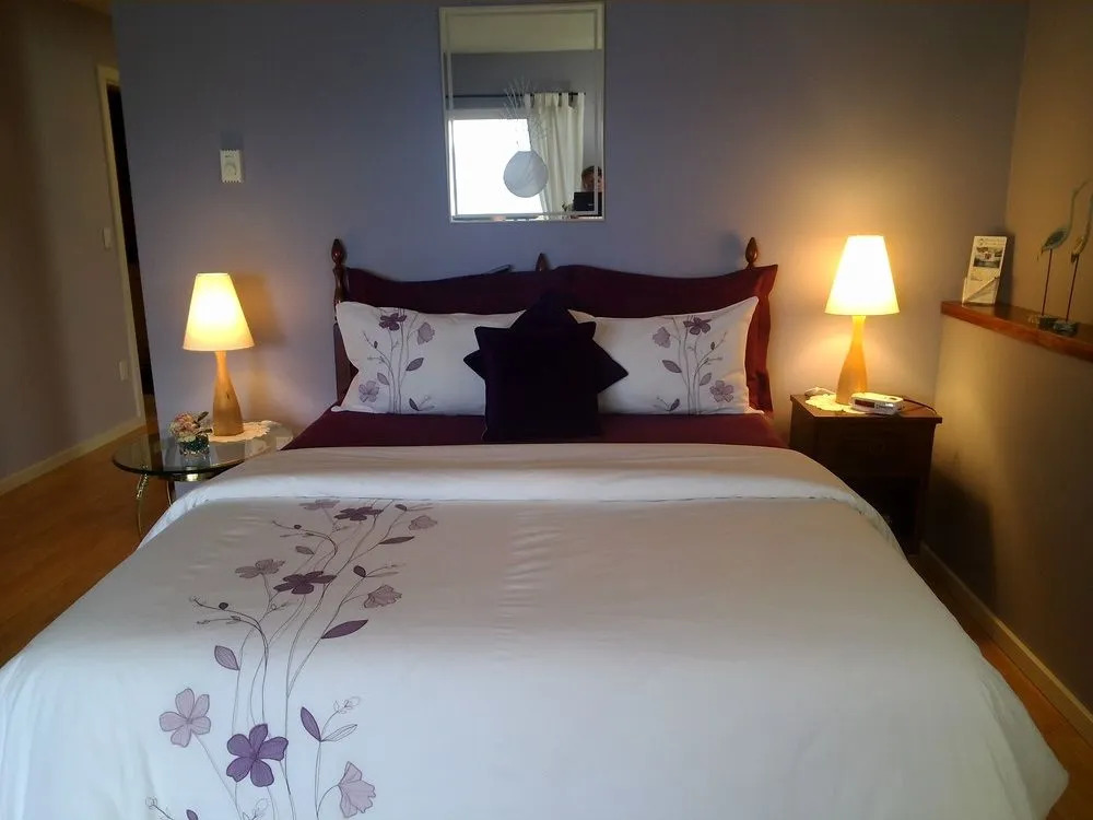 Sechelt Inlet B&B