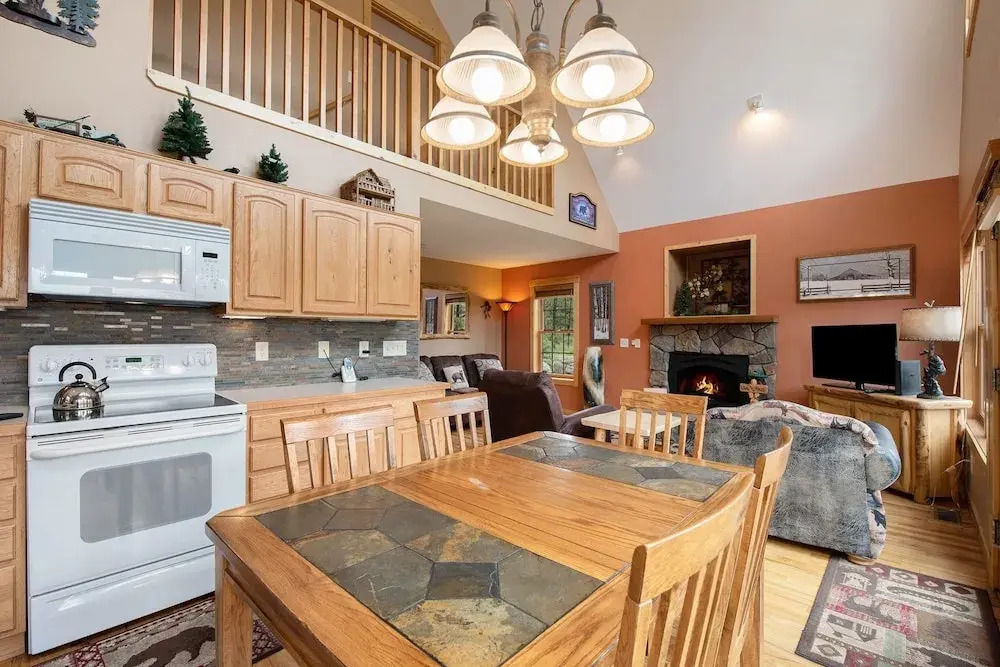 Solitude Eagle #7 - Estes Park 3 Bedroom Condo by RedAwning