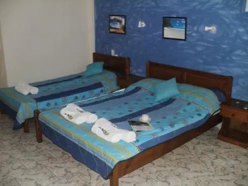 Pleoussa Studio and Apartments