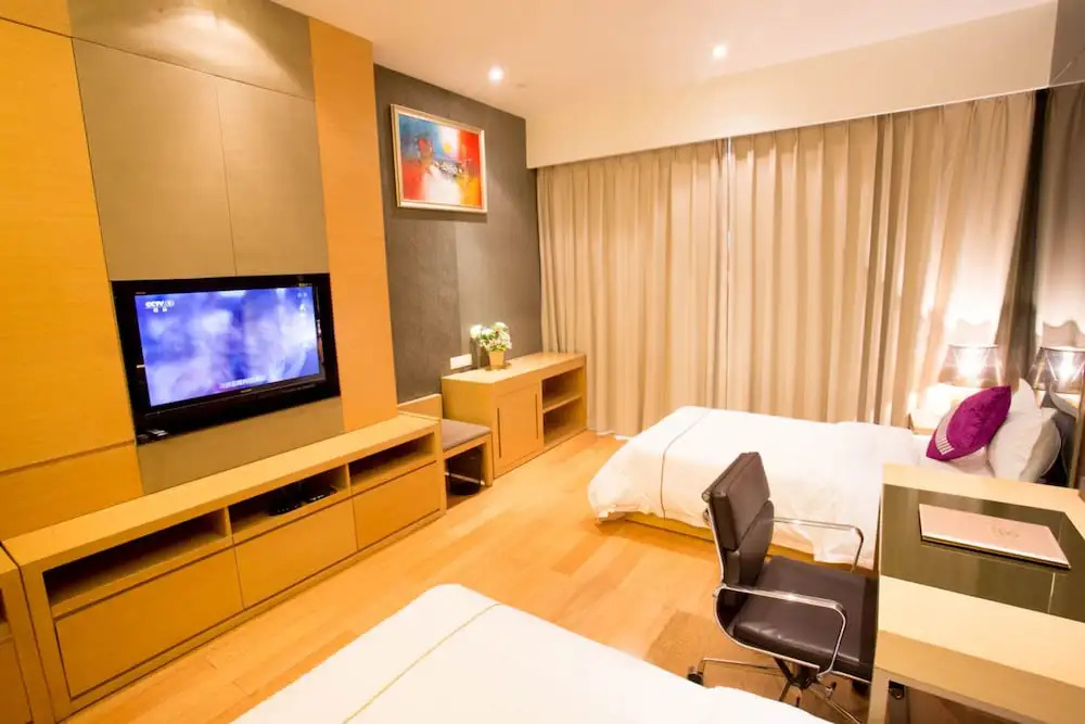 Wanlong Apartment Pazhou Branch