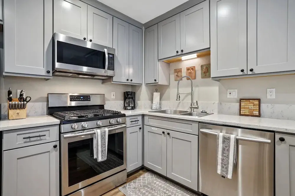 Family Fun Getaway - 3 Story Condo
