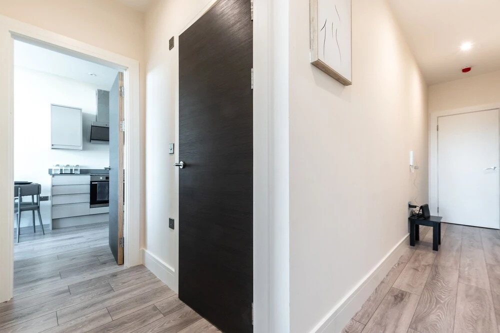 OnPoint -SUPER 1 Bedroom Apt Slough
