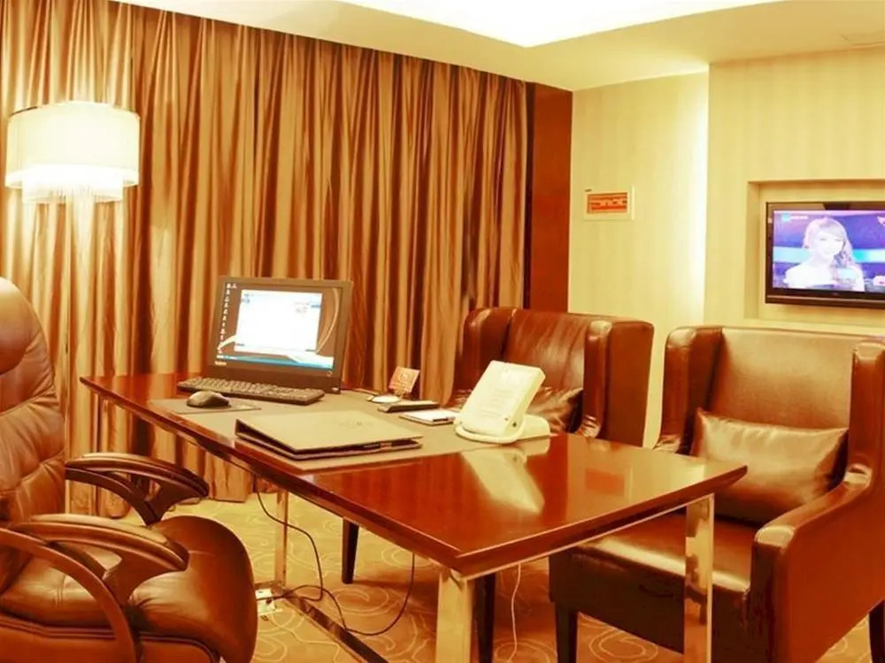 Sinkal Crown Hotel
