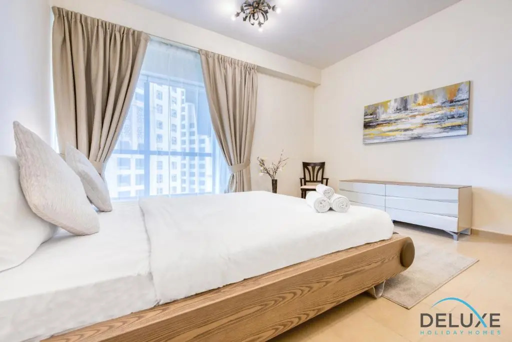 Classy 1BR in Bahar, Jumeirah Beach Residence by Deluxe Holiday Homes