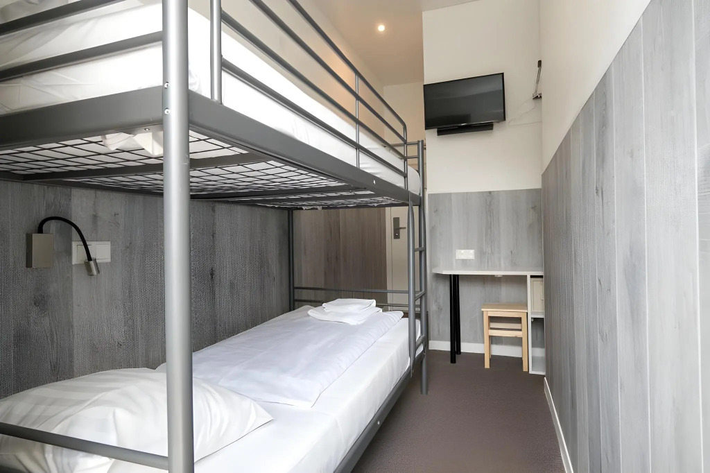 Budget Trianon Hotel