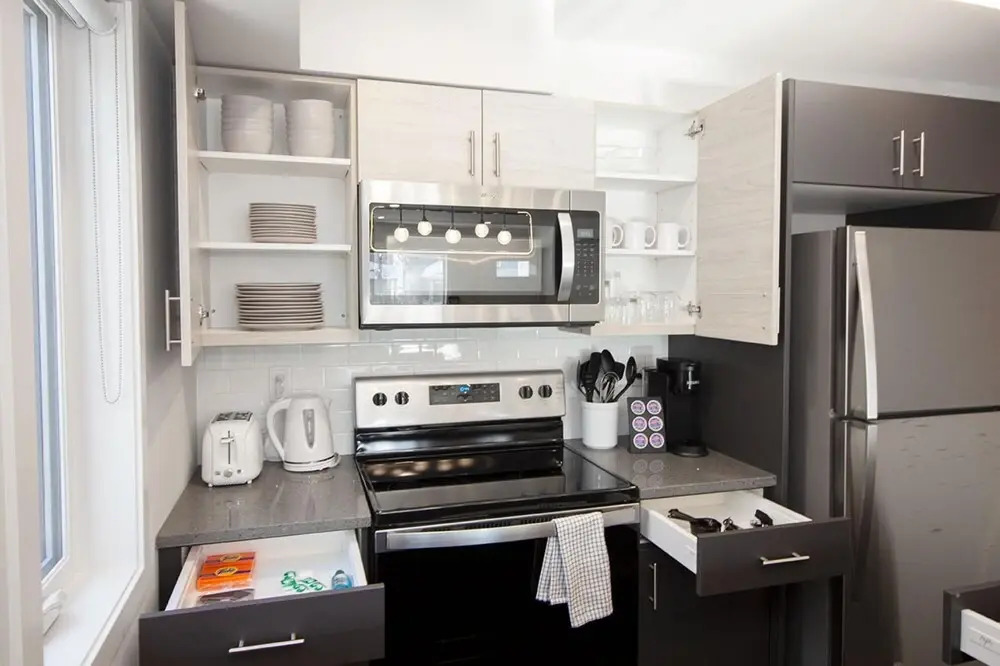 Cheerful 4 Bedrooms Duplex Unit Great Location
