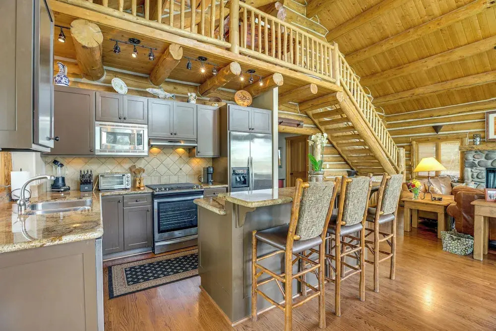 Ski-in/ski-out Telluride Home w/ Deck & Hot Tub!