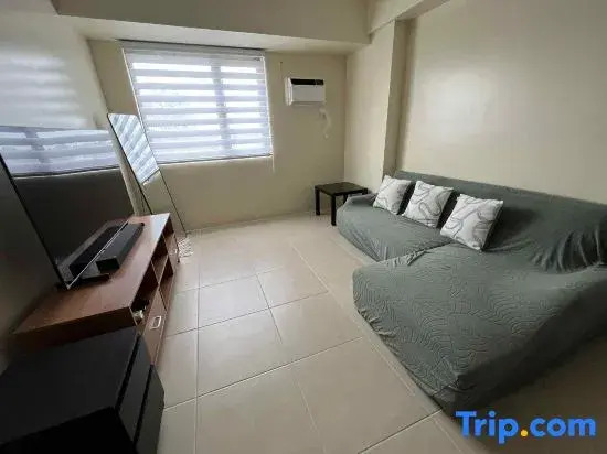 Q Inn Serin East, Tower 2, Behind Ayala Malls, Tagaytay City