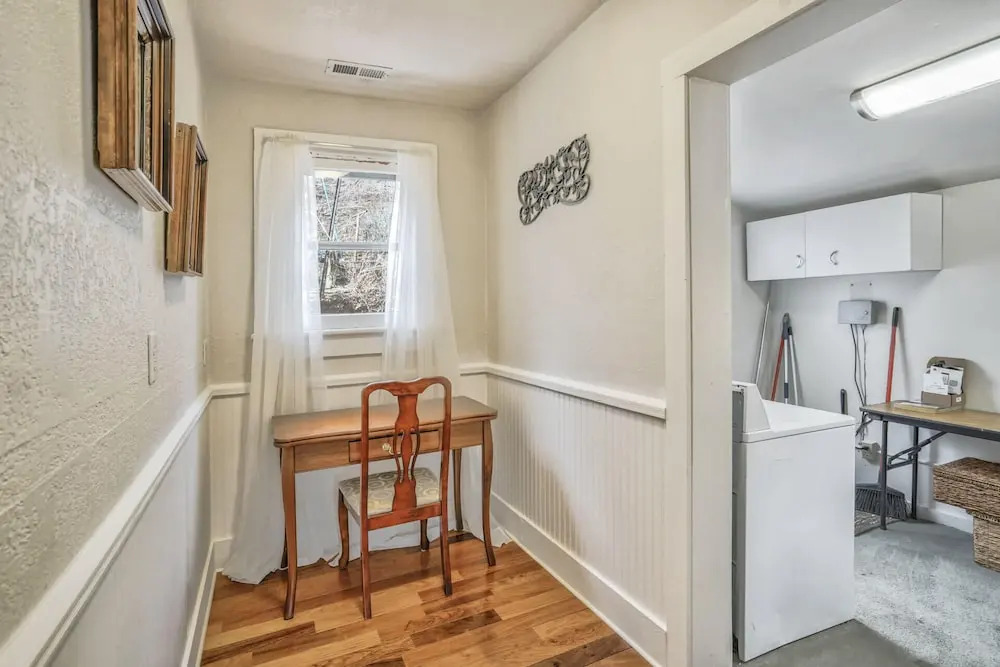 1BR Quiet Neighborhood & Nearby Parks