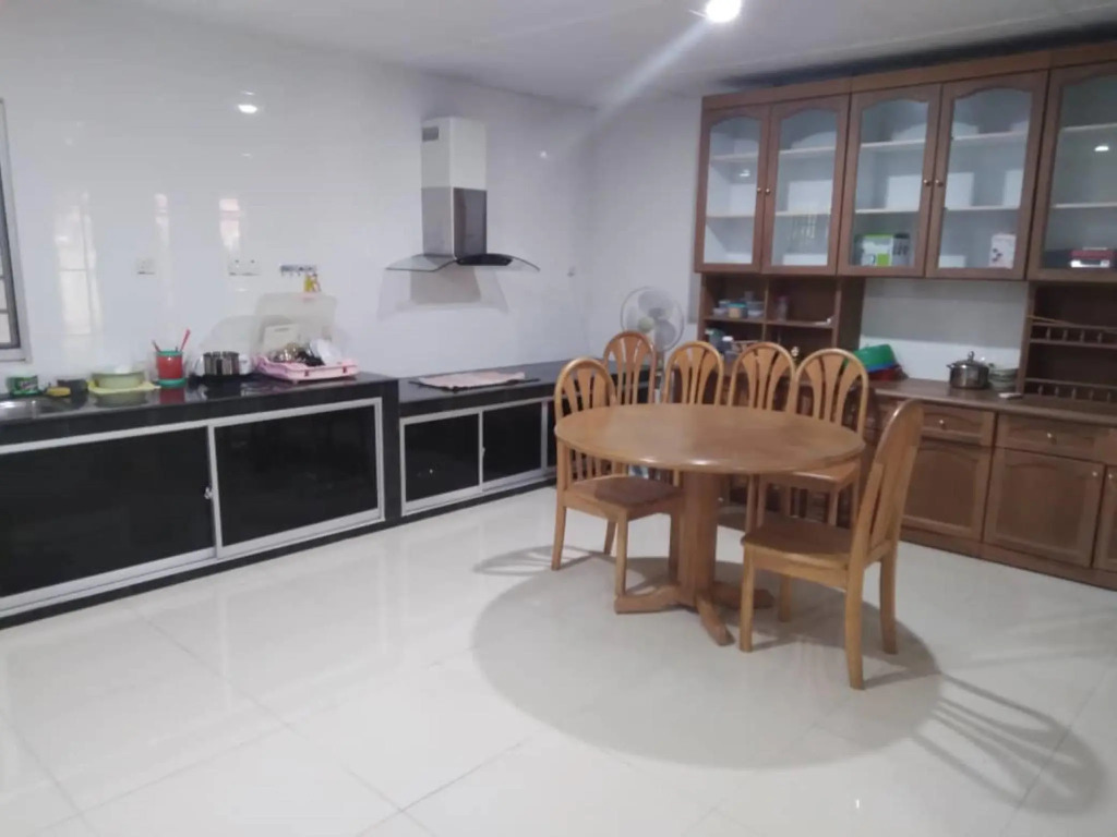 OYO 90310 E Homestay Permai Timur