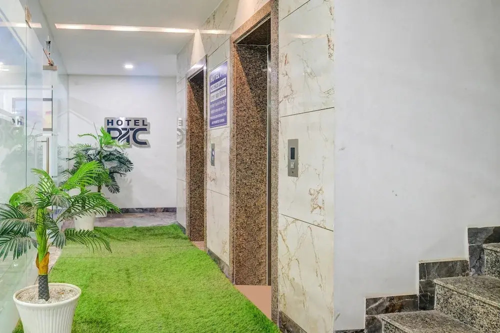 Elite Stays at Central PTC MG Road