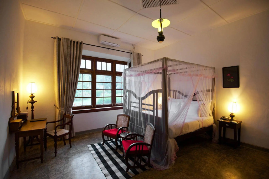 Mountbatten Bungalow- Thema Collection