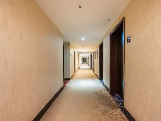 East River International Hotel
