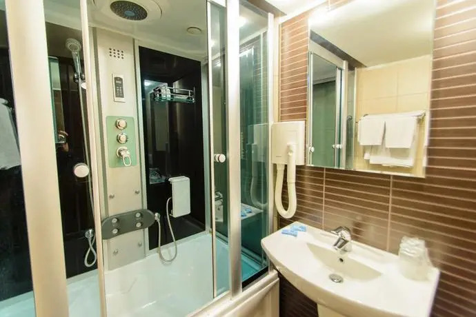 Hotel Q Art Severus