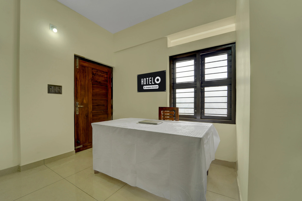 Super Hotel O Engineering College Sreekaryam Formerly B S Plaza