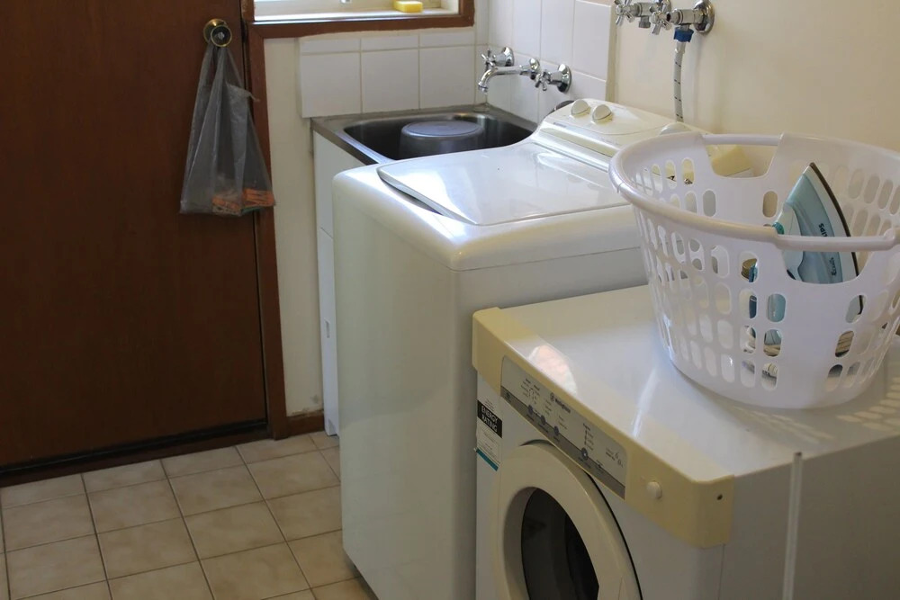 Australian Home Away @ East Doncaster Andersons Creek 1