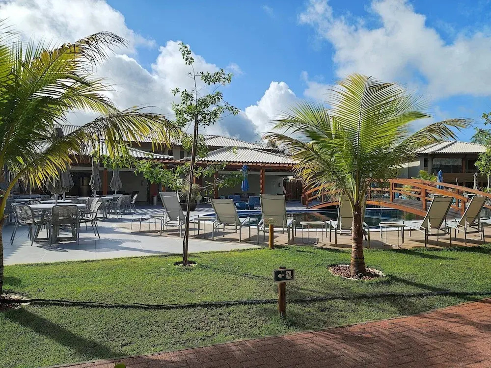 Condo With Pool 450m From the Beach in Itacimirim - Vbrs