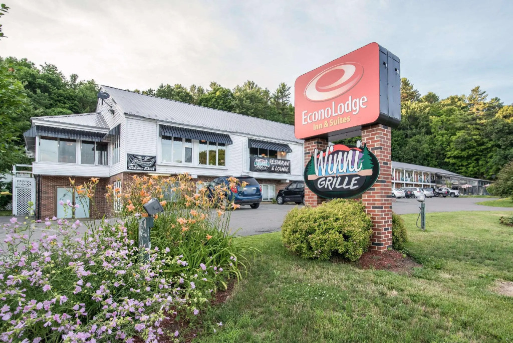 TiltonLodge Inn & Suites