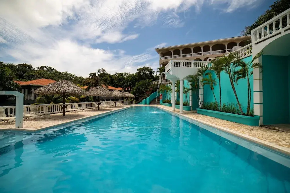 West End Dive Resort