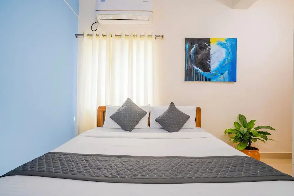 Collection O DLF CyberCity Hyderabad Formerly Key Suites