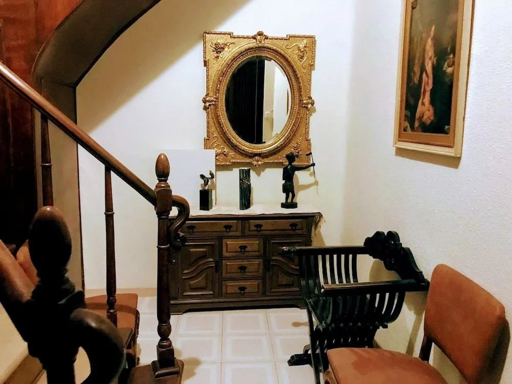 Hostal Marqués del Campo - Hostel