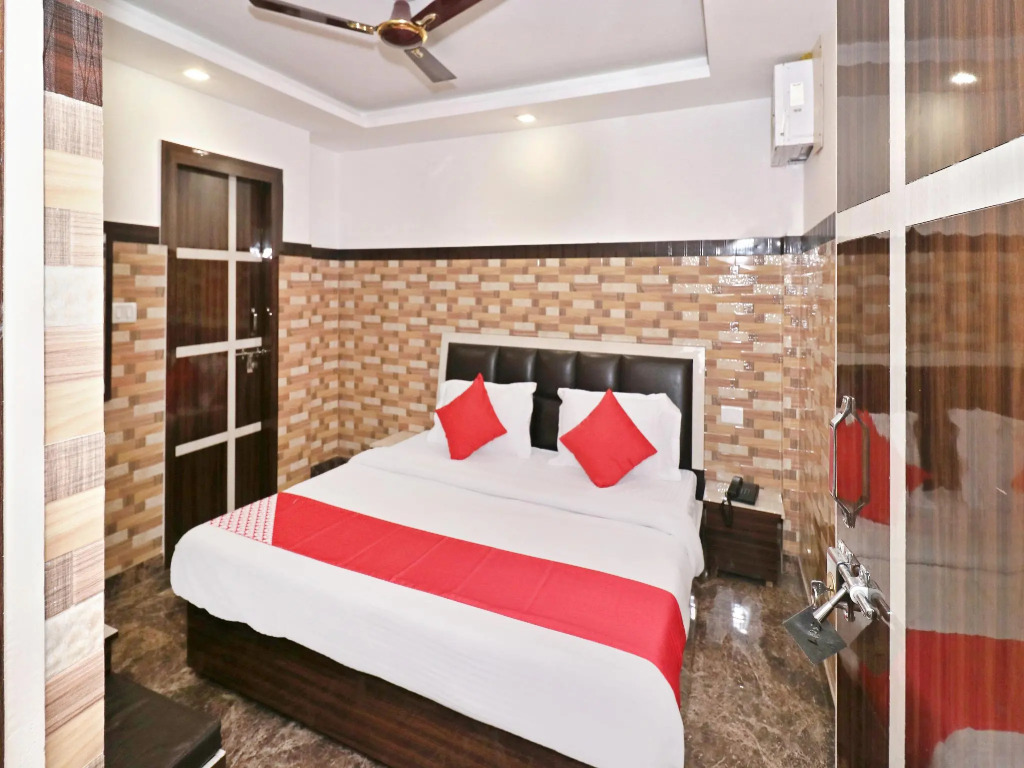 OYO 39383 Hotel Ashoka Residency