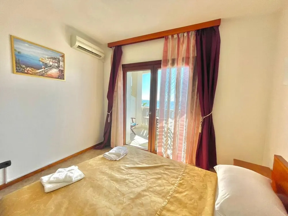 Sea view Apartments Rafailovici