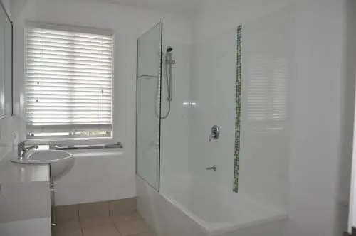 24 Esprit Drive Beach Home With Open Plan Living And Walking Distance To Beach