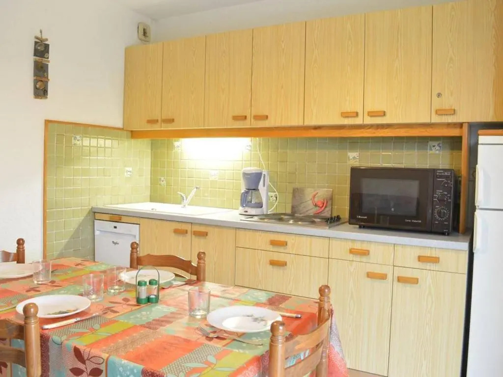Appartement Le Grau-du-Roi, 2 pièces, 6 personnes - FR-1-250-105