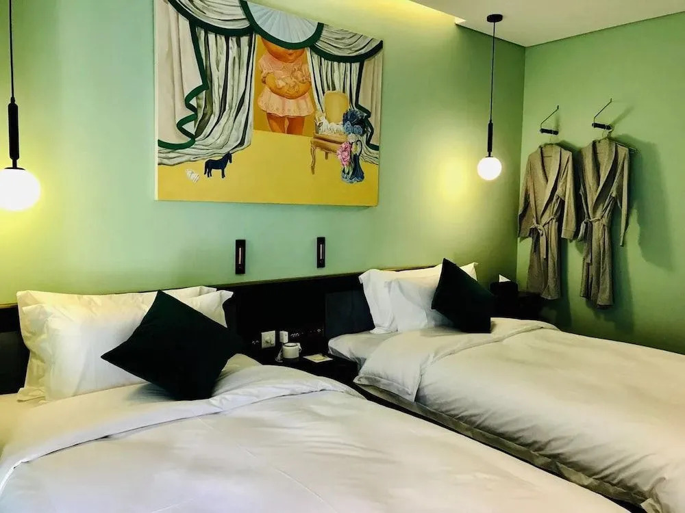 Moon and Chalice Boutique Hotel