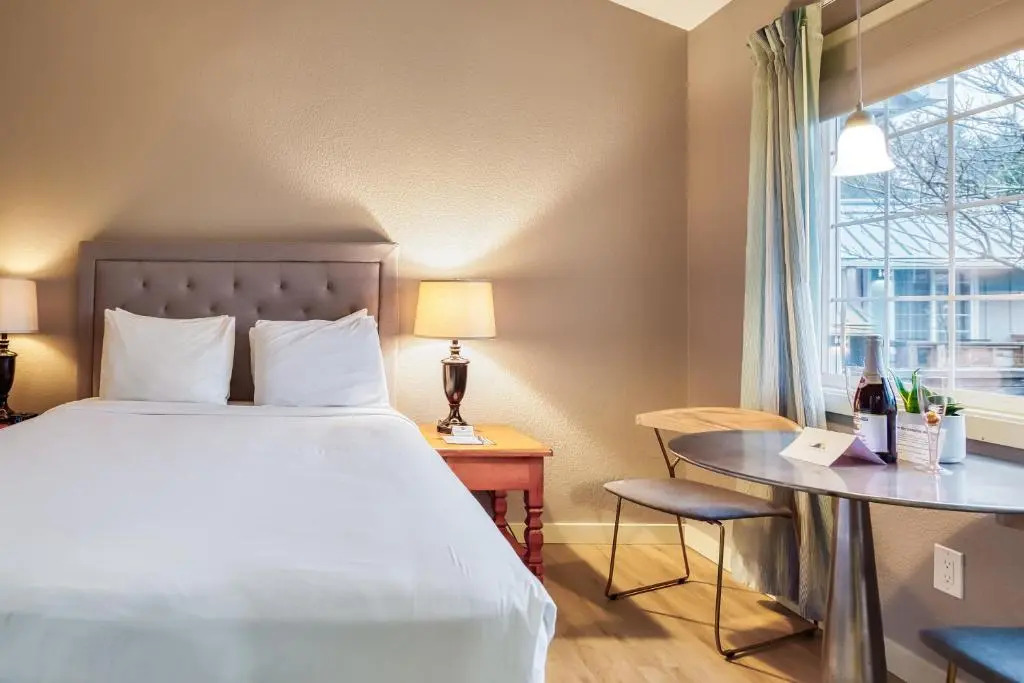 Inn at Haystack Rock