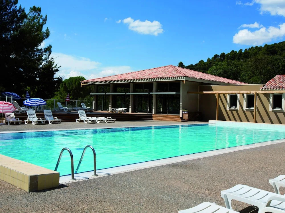 Well-kept Apartment in the Lubéron Near a spa Resort