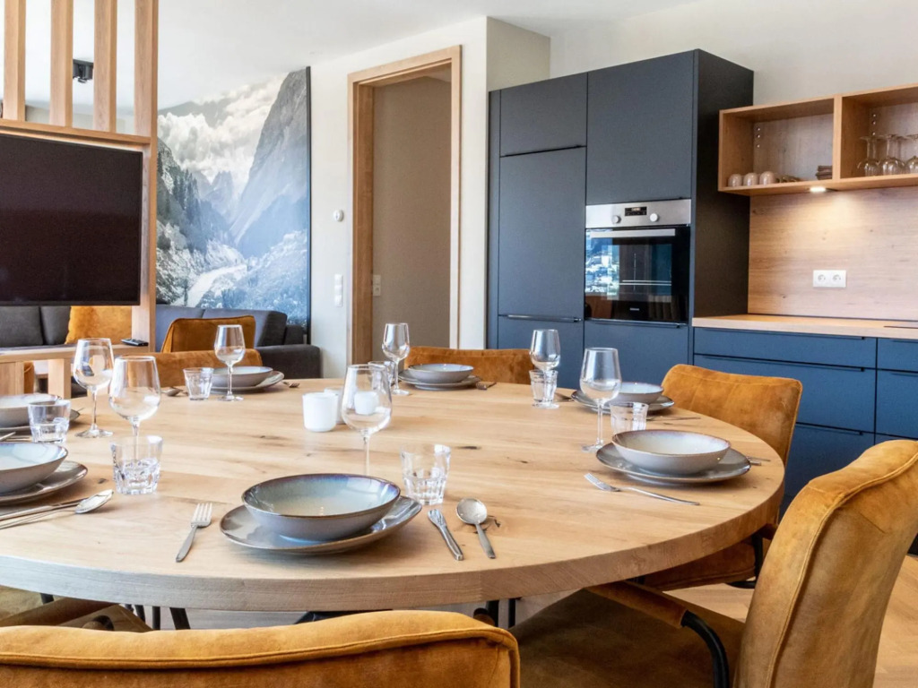 Luxury apartment with sauna, Zamang lift at 600 m.