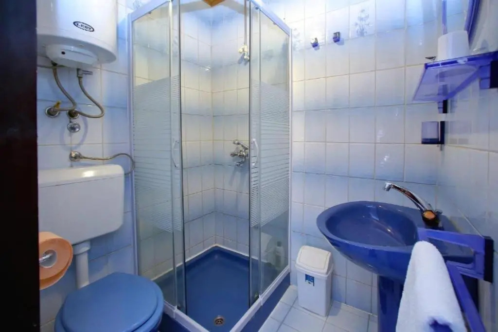 Apartments More - 300 m from beach