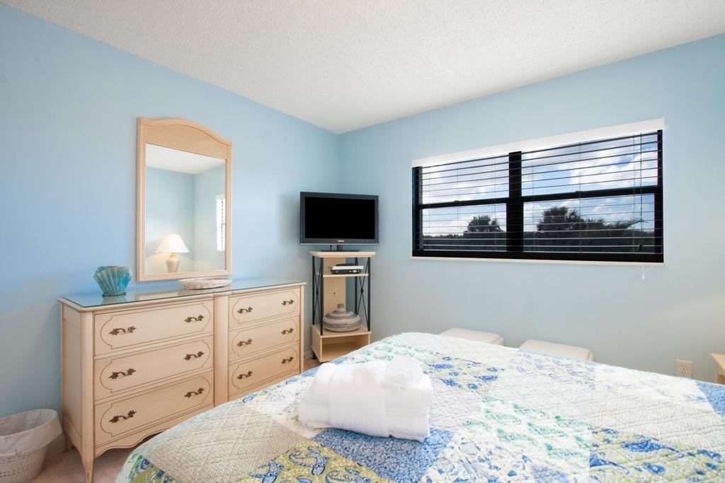 Turtle Cove 4 Br home by RedAwning