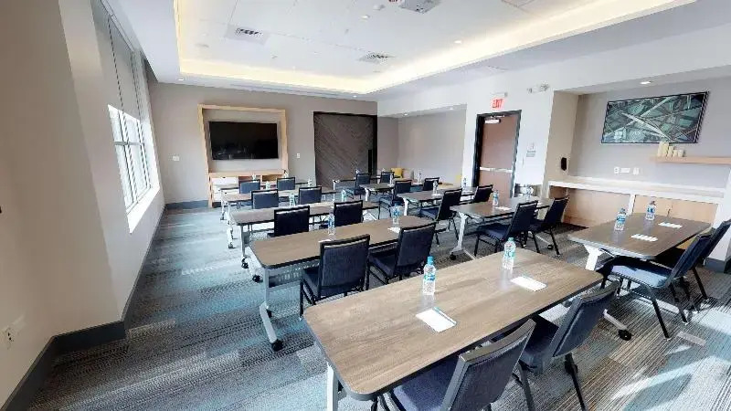 Hyatt House Oak Brook
