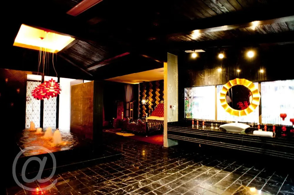 Luxurious Romantic Hotel