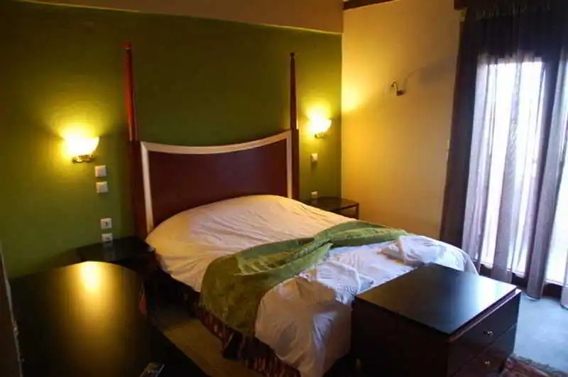 Oreiades Inn