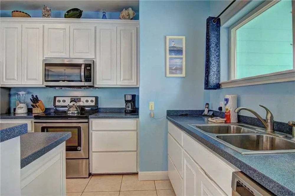 Casa Las Palmas - 4 Br home by RedAwning