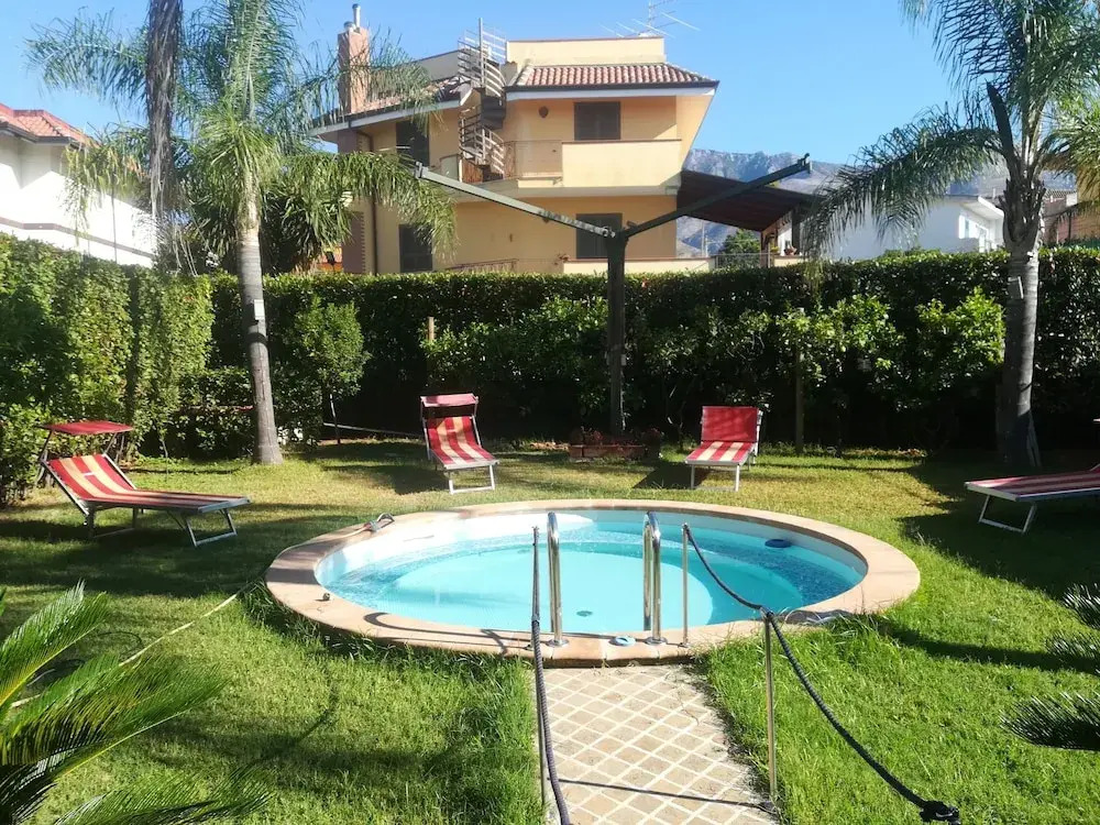 Villa Captains With Swimmingpool