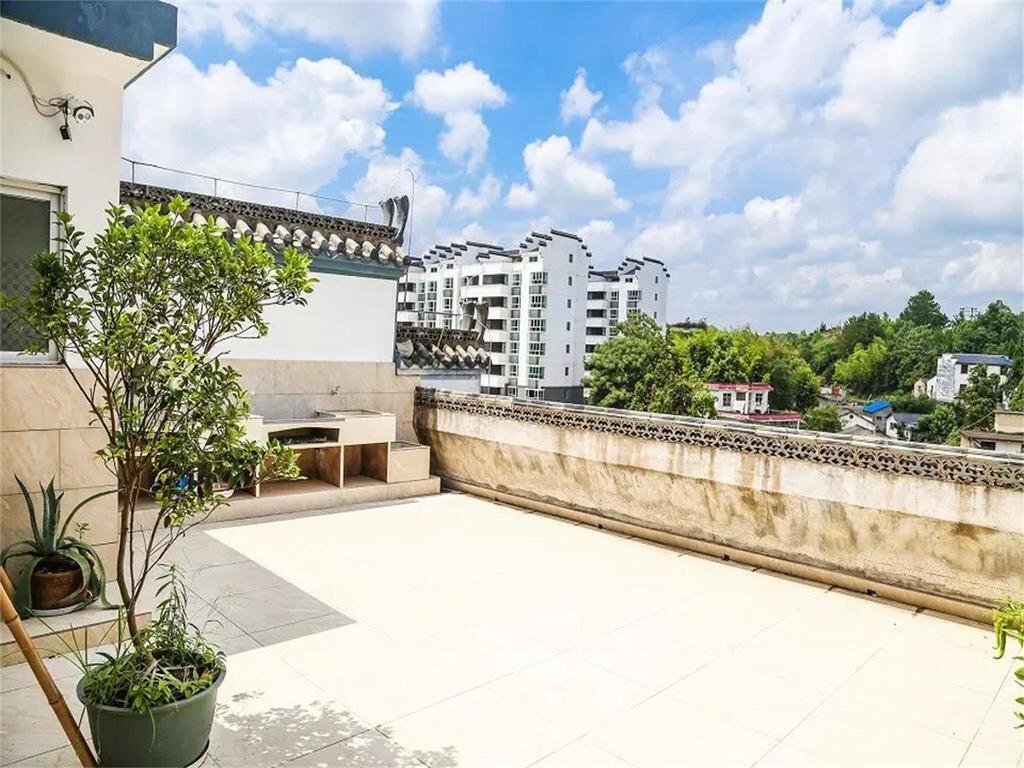 Huishu Renjia Inn