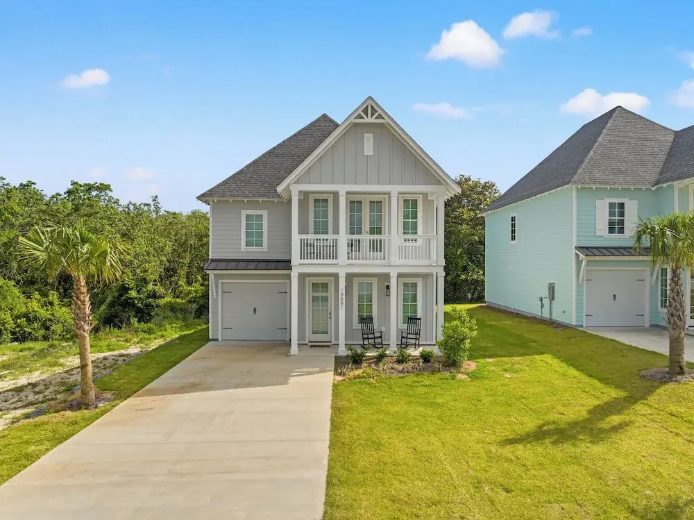 Spacious 6BR Beach Home Sleeps 15 Relax & Reconnect at Coastal Breeze