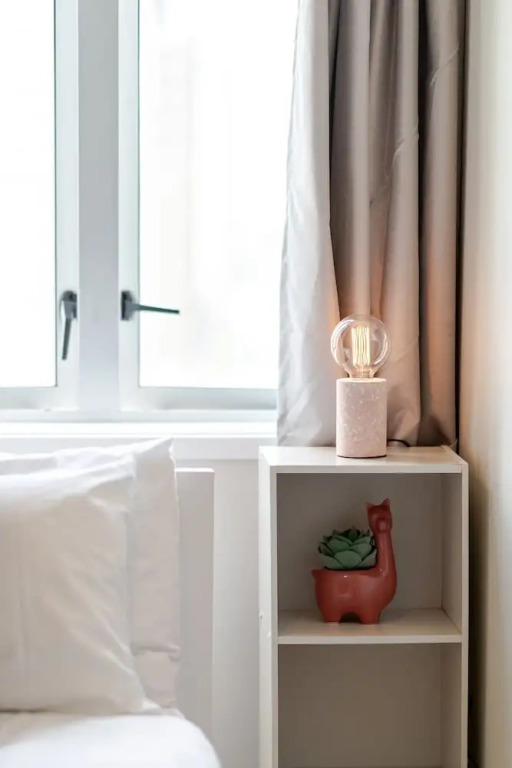 Warm & Cosy Two-Bedroom Apartment in CBD