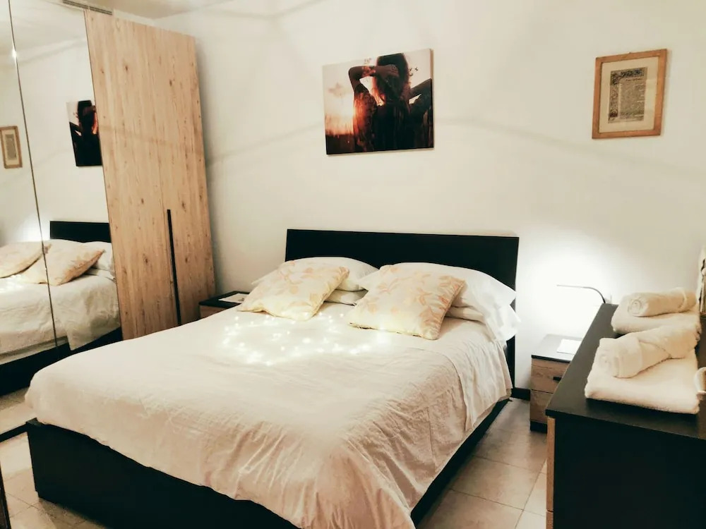 Flat Accogliente Comodo con Ascensore e Parcheggio