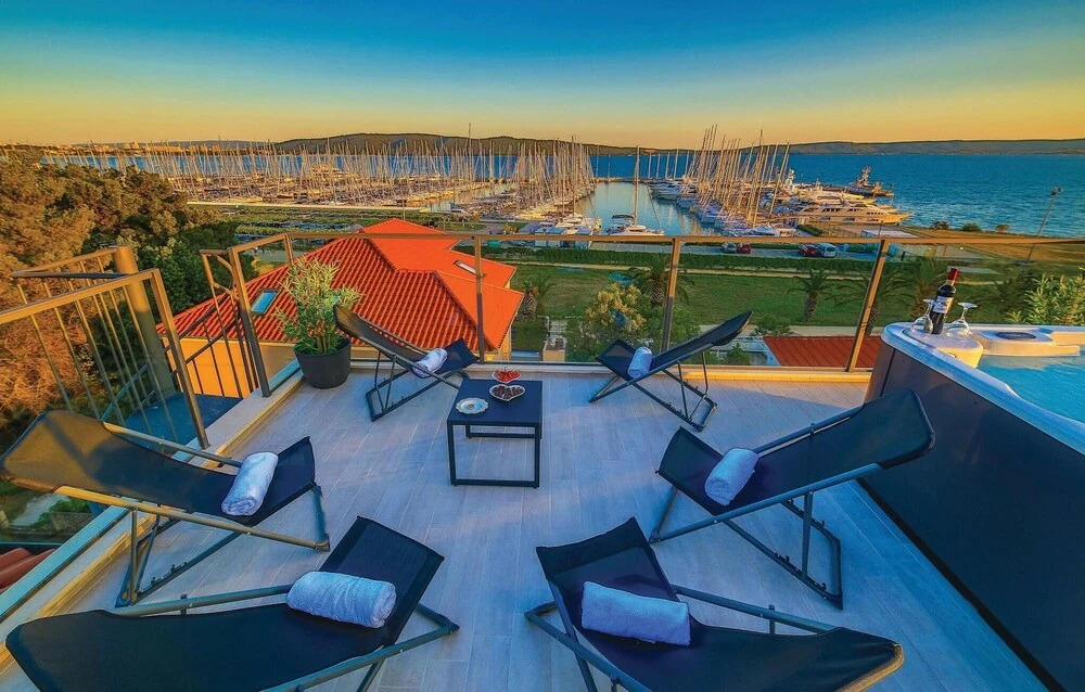 Nice Home in Kastel Gomilica with Hot Tub, WiFi & 3 Bedrooms