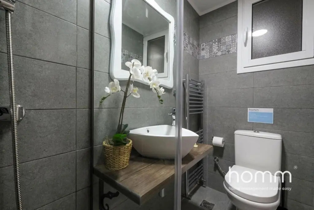 Stylish homm 1BD Apartment in Agiou Louka str 4ppl