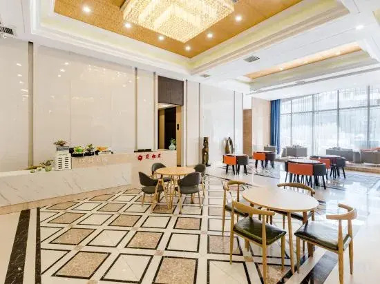 Luohe Asia Hotel (Changjian Square Branch, Renmin Road)